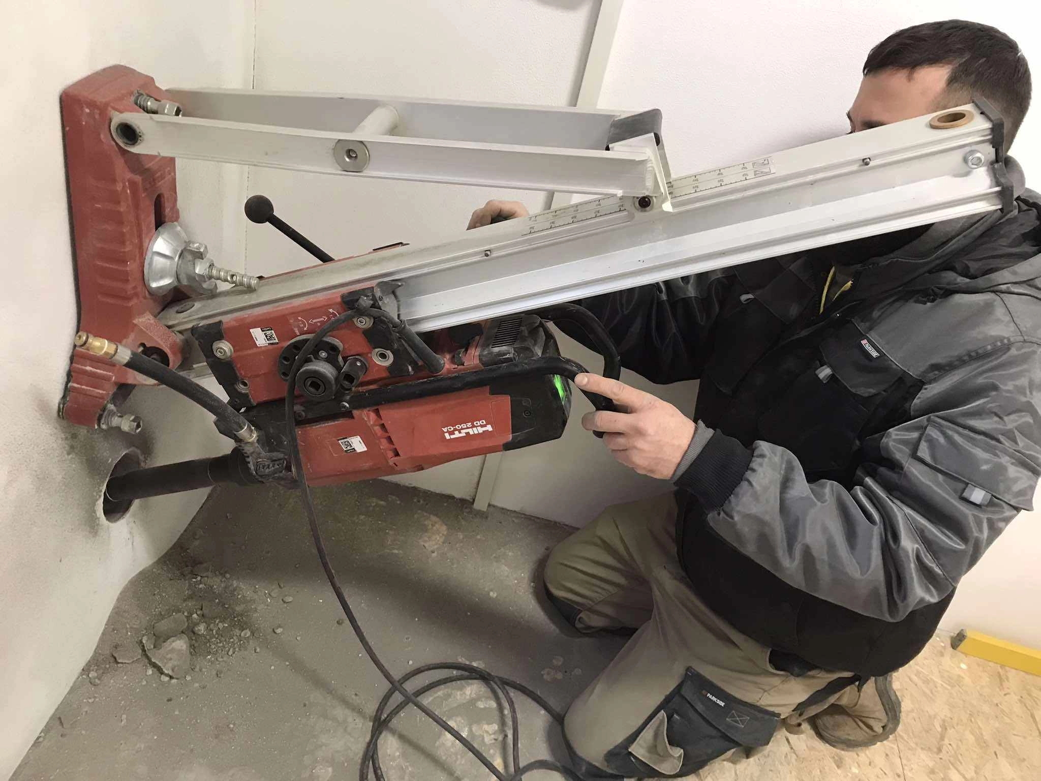 Jadrové vŕtanie prestupu v kamennej stene - Zvolen